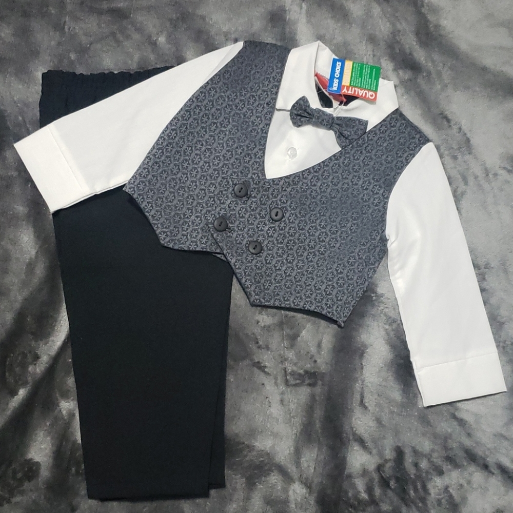 Boys suit wedding dress 12 mo NWT